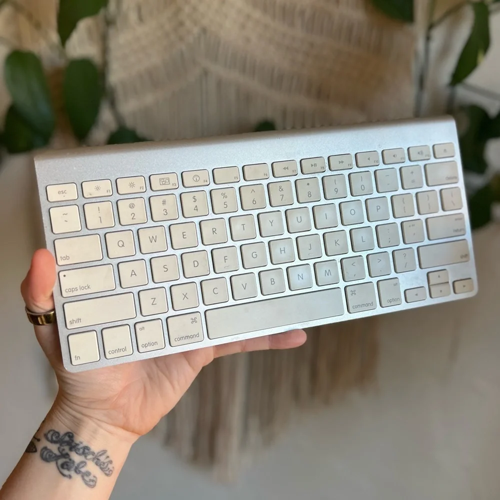 Apple Wireless Keyboard A1314 Bluetooth Aluminum Mac iMac QWERTY US Layout